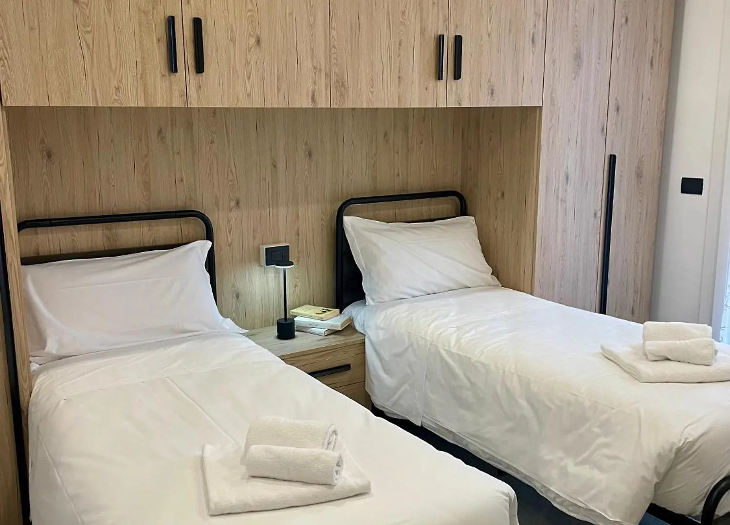 Bnbook Residenza Balzarotti Rho 0*,